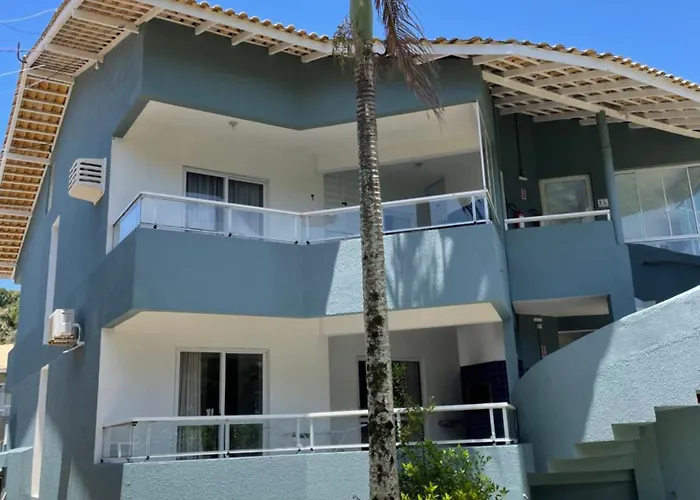 Lindo Apto com suíte perto da praia, no centro de Bombinhas
